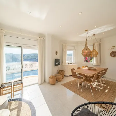 In L Escala With Private Pool & Garden *